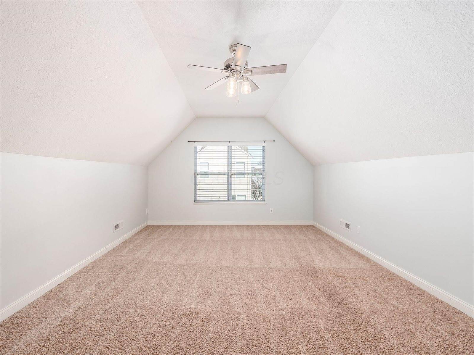 4475 Pebble Beach Drive, Grove City, OH 43123