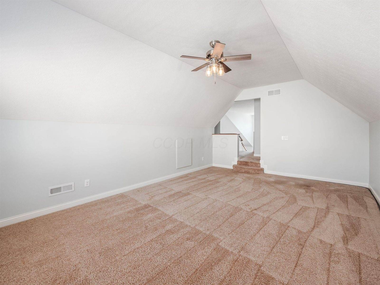 4475 Pebble Beach Drive, Grove City, OH 43123