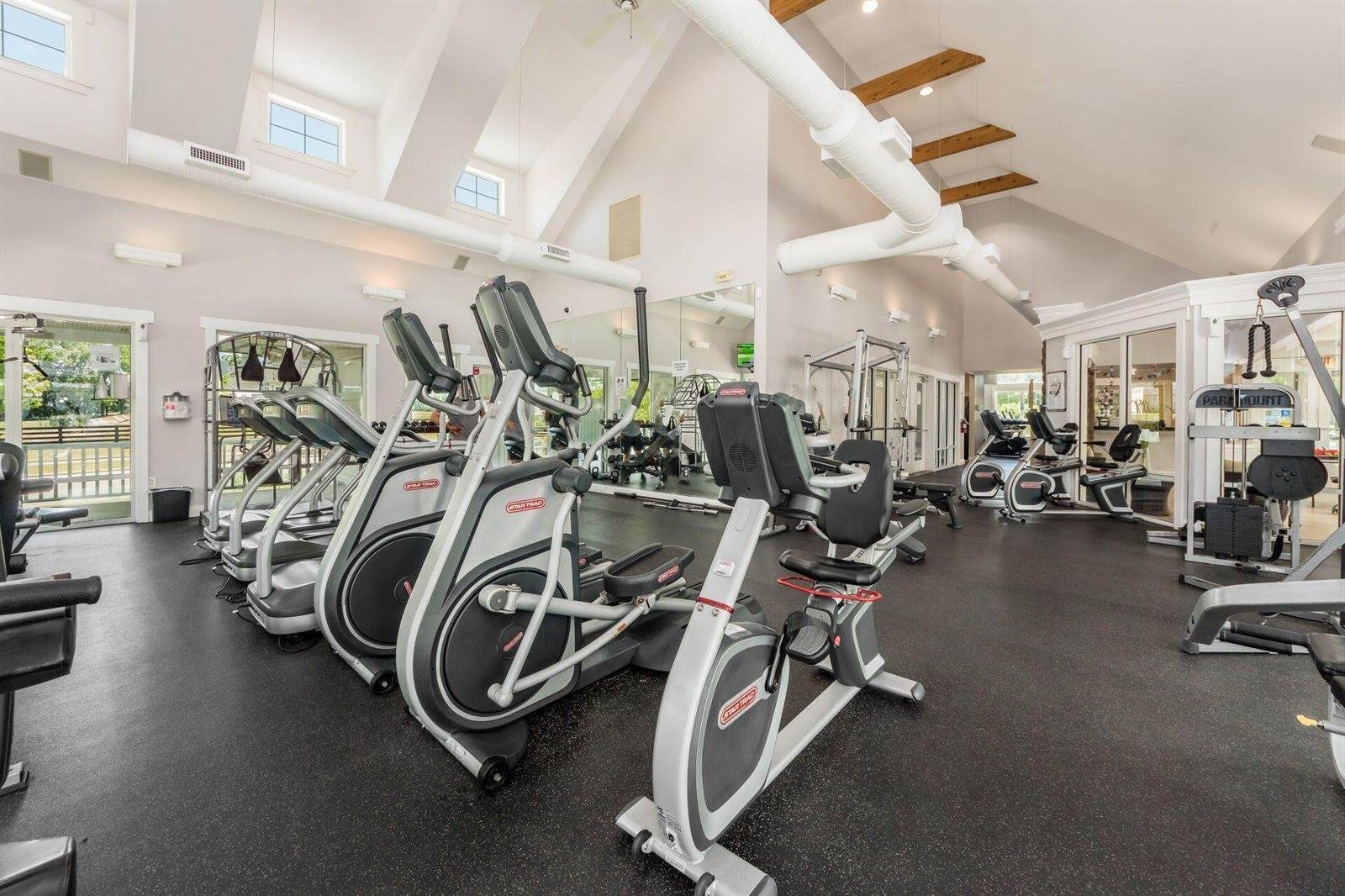 4475 Pebble Beach Drive, Grove City, OH 43123