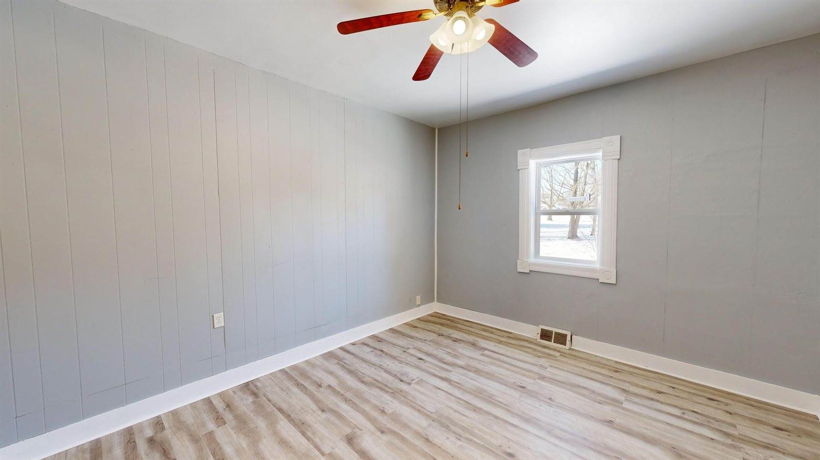 931 E Decker St, Viroqua, WI 54665