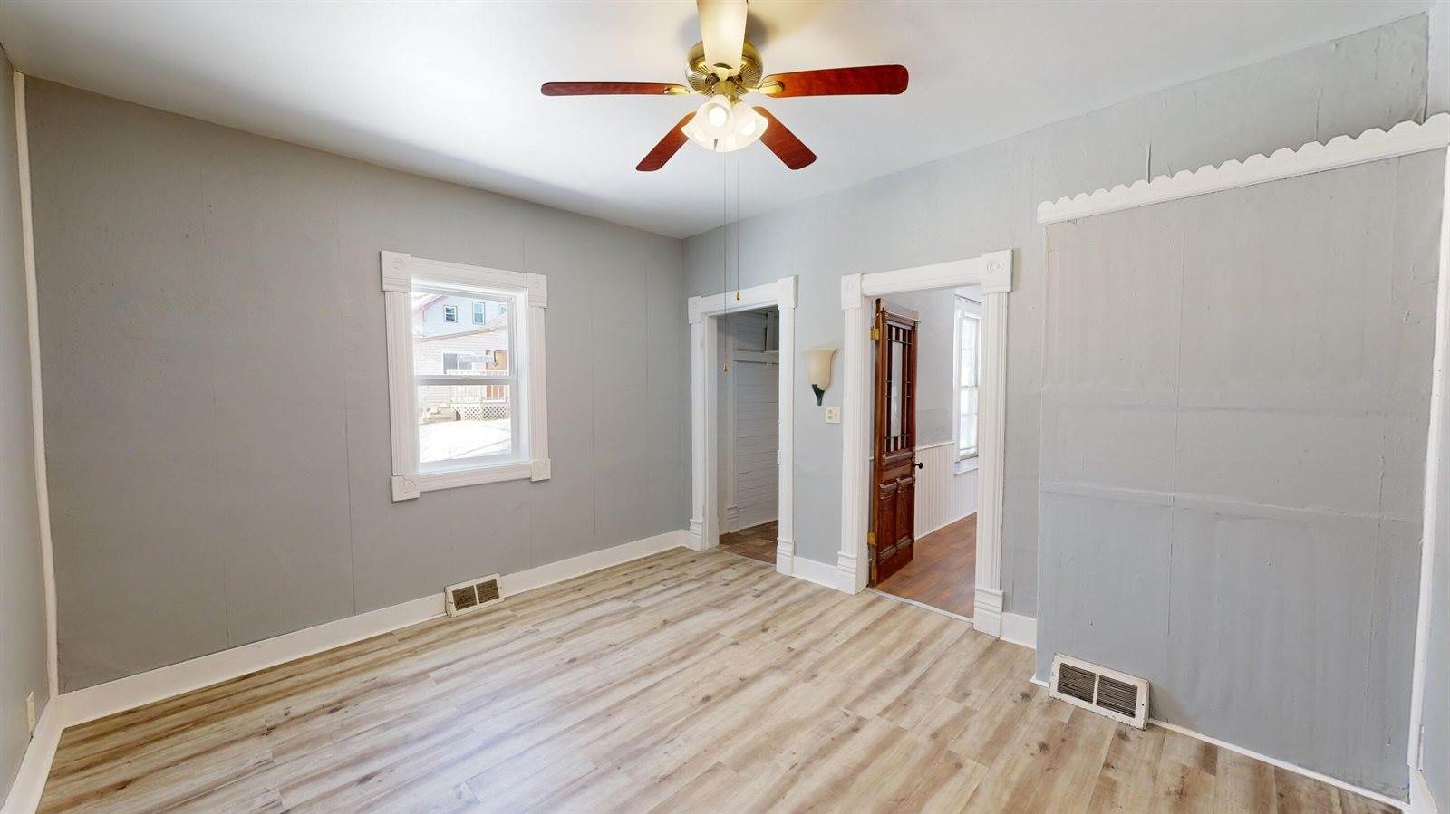 931 E Decker St, Viroqua, WI 54665