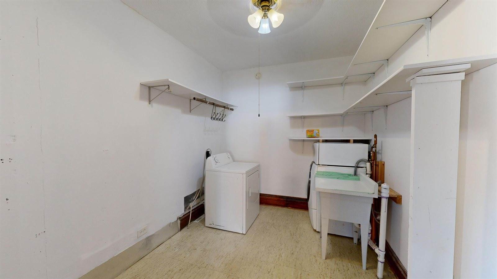 931 E Decker St, Viroqua, WI 54665