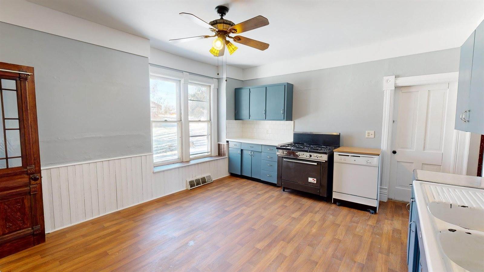 931 E Decker St, Viroqua, WI 54665