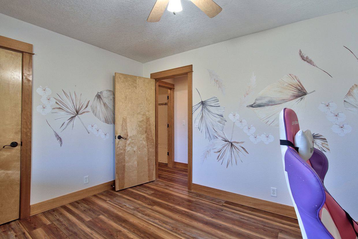 800 East Buttercup St, Yamhill, OR 97148