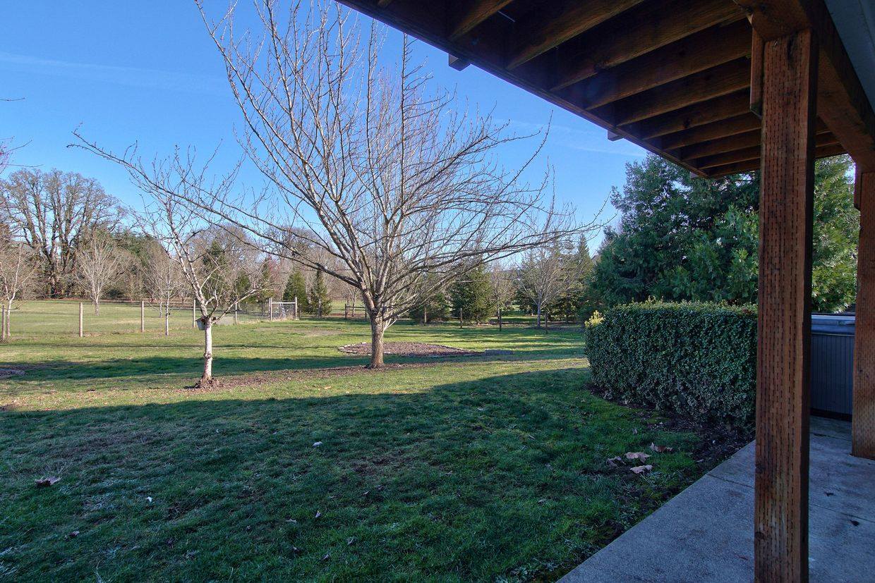 800 East Buttercup St, Yamhill, OR 97148