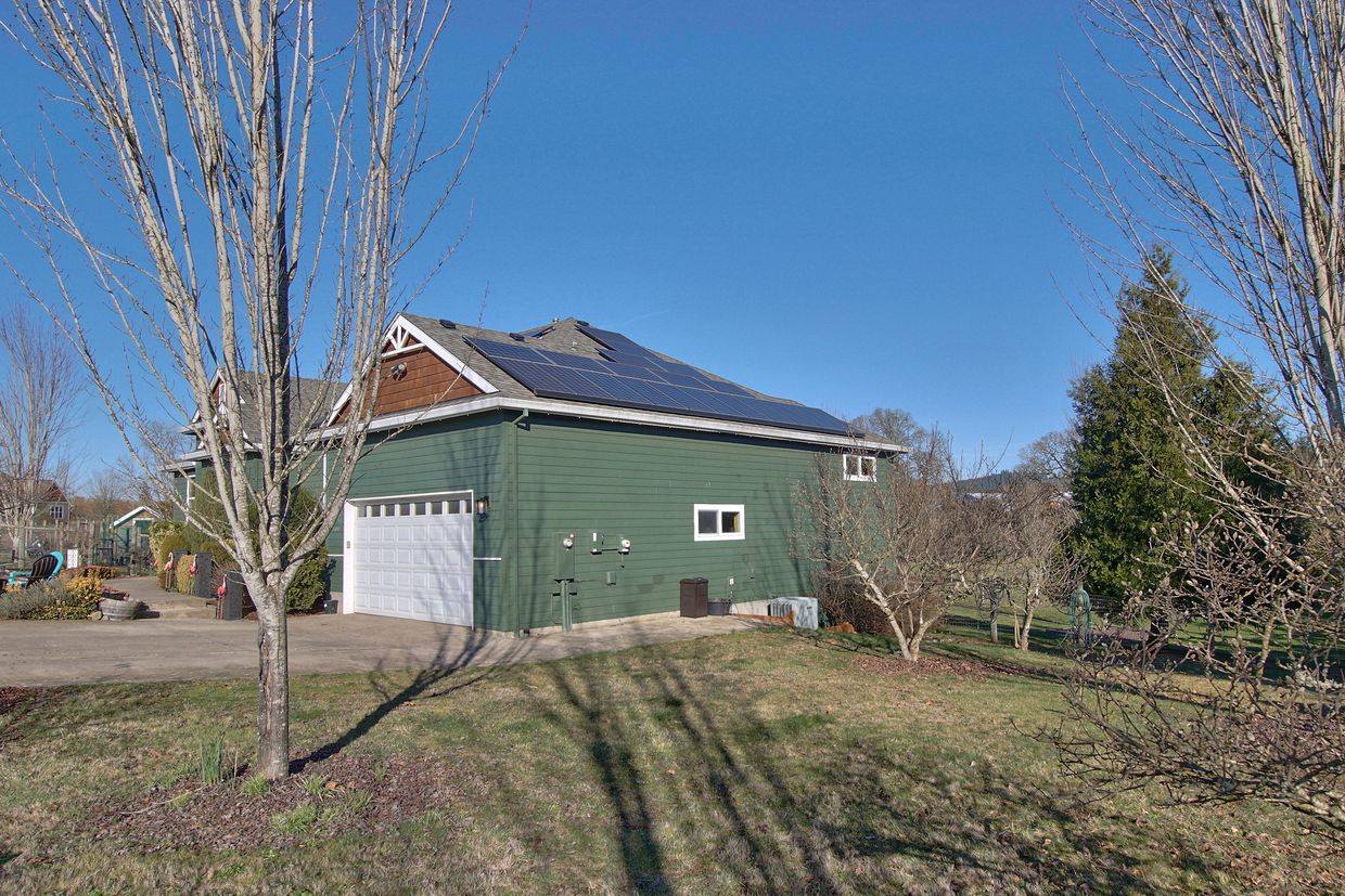 800 East Buttercup St, Yamhill, OR 97148