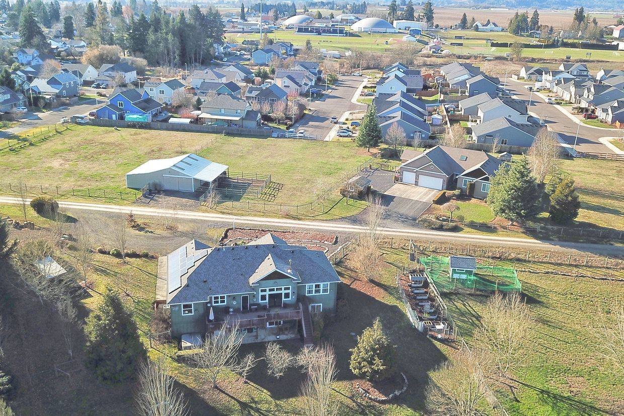 800 East Buttercup St, Yamhill, OR 97148