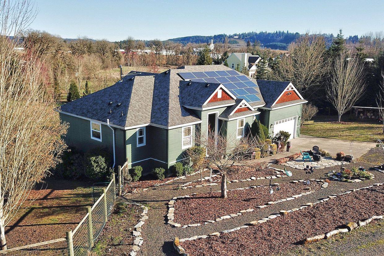 800 East Buttercup St, Yamhill, OR 97148