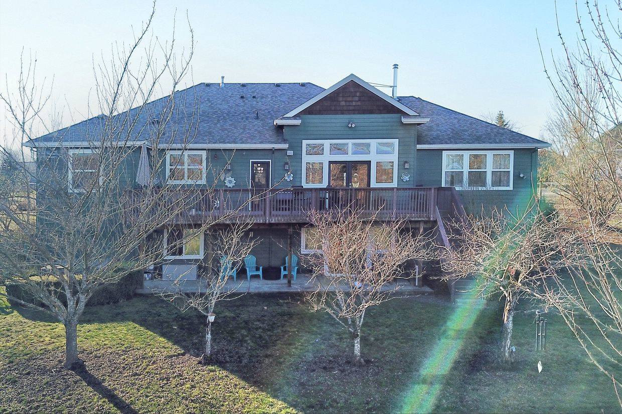 800 East Buttercup St, Yamhill, OR 97148