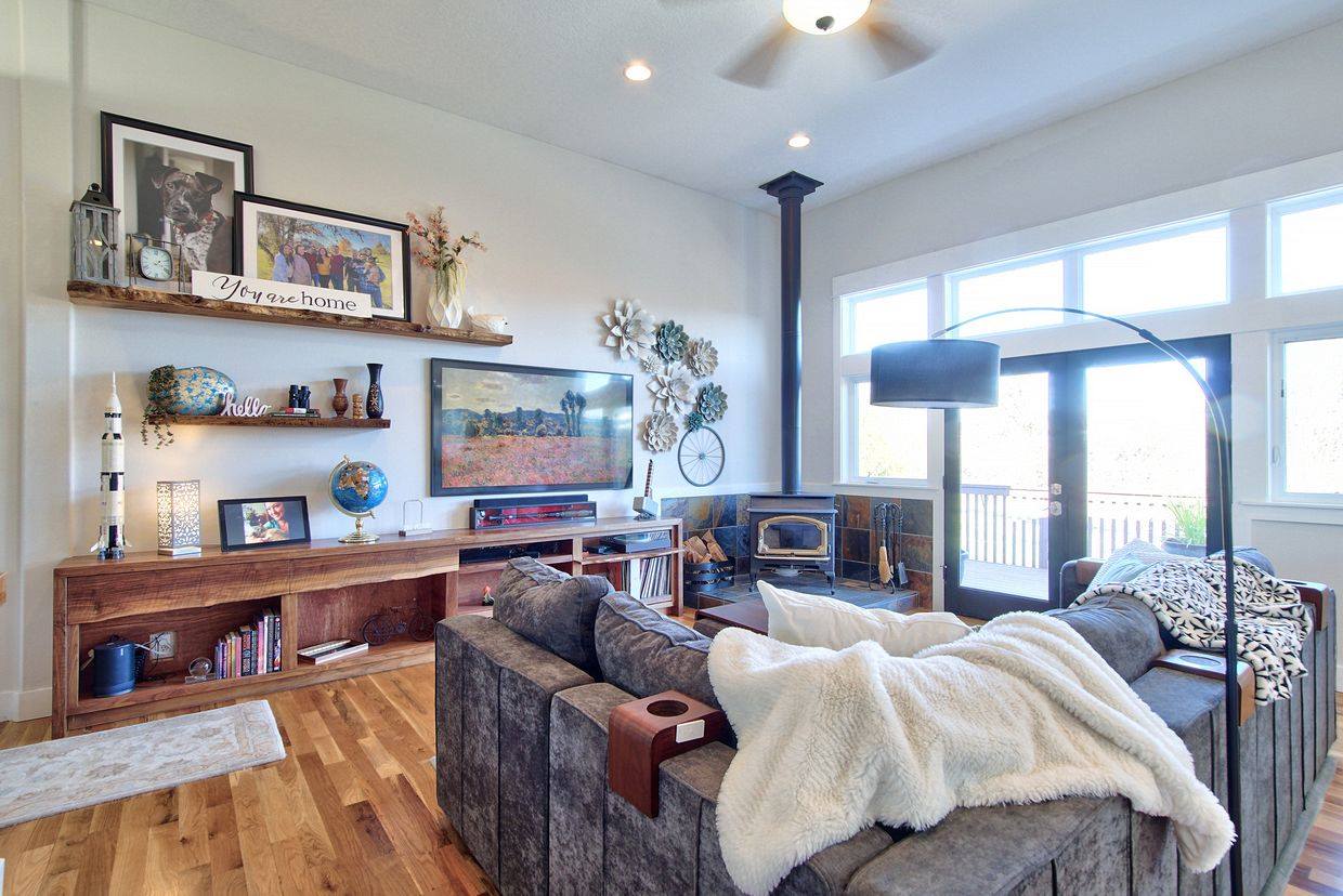 800 East Buttercup St, Yamhill, OR 97148