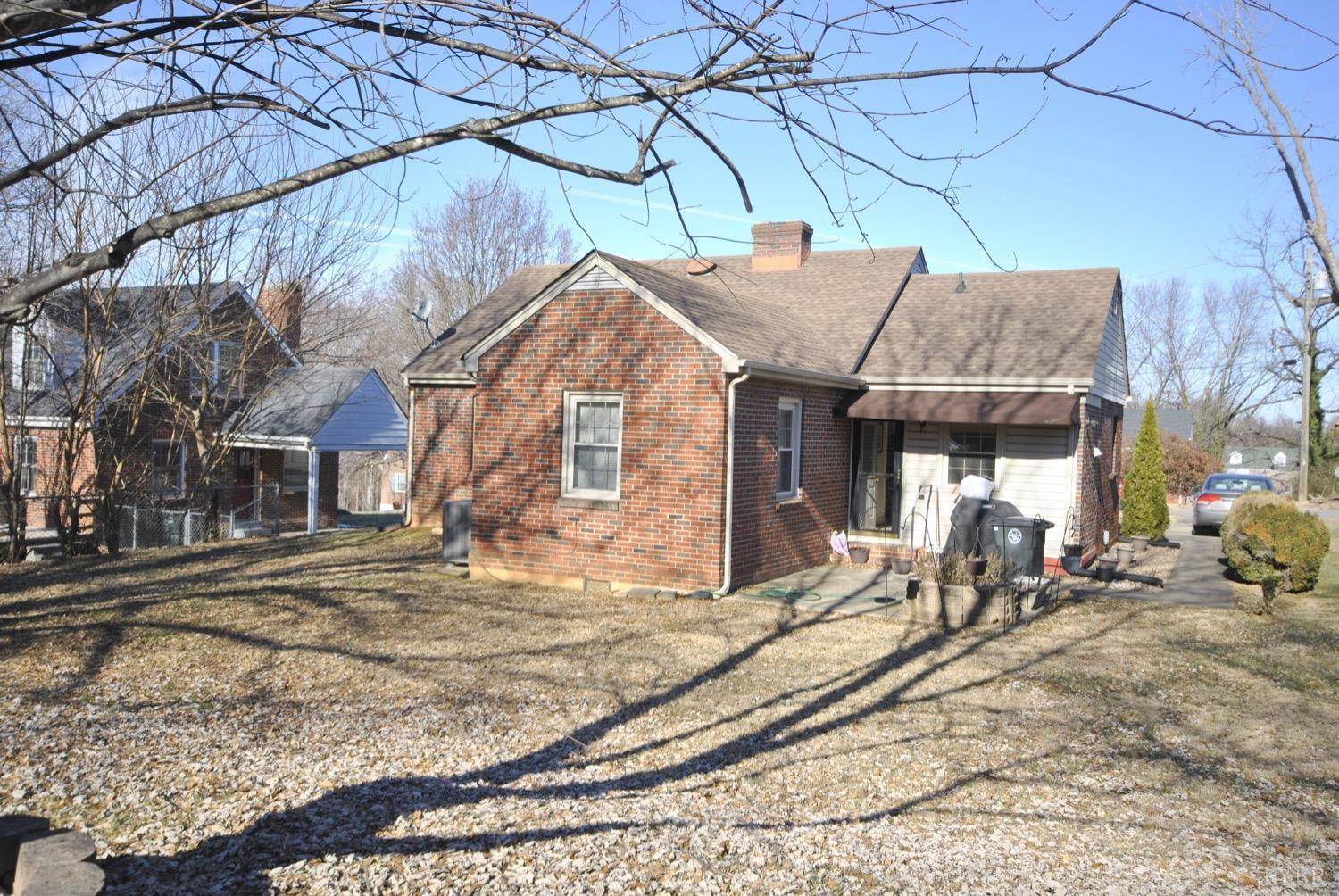 1121 Chestnut Hill Drive, Lynchburg, VA 24502