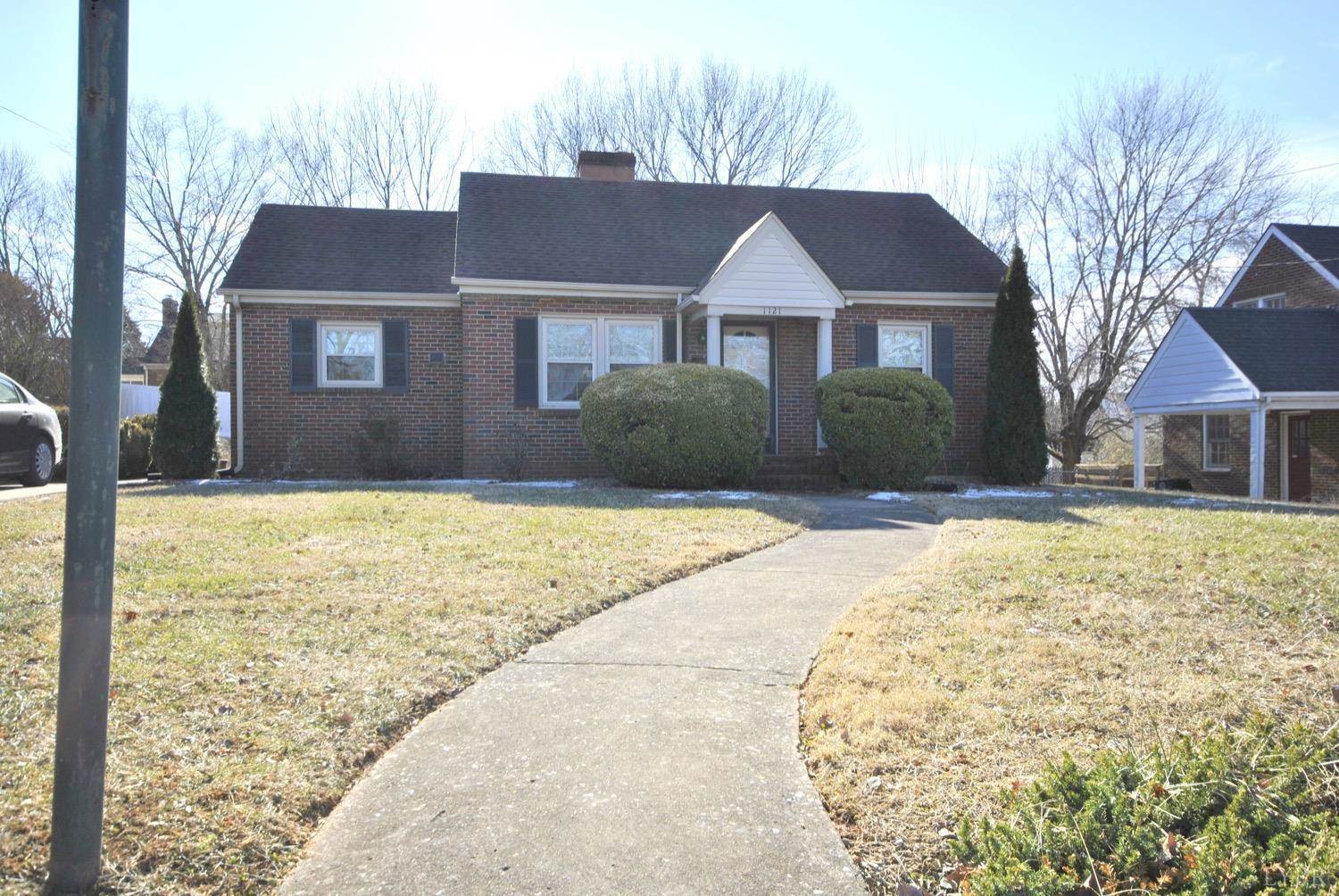 1121 Chestnut Hill Drive, Lynchburg, VA 24502