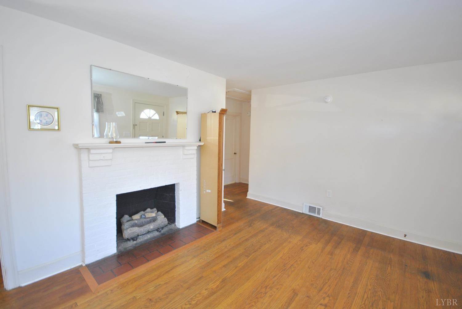 1121 Chestnut Hill Drive, Lynchburg, VA 24502