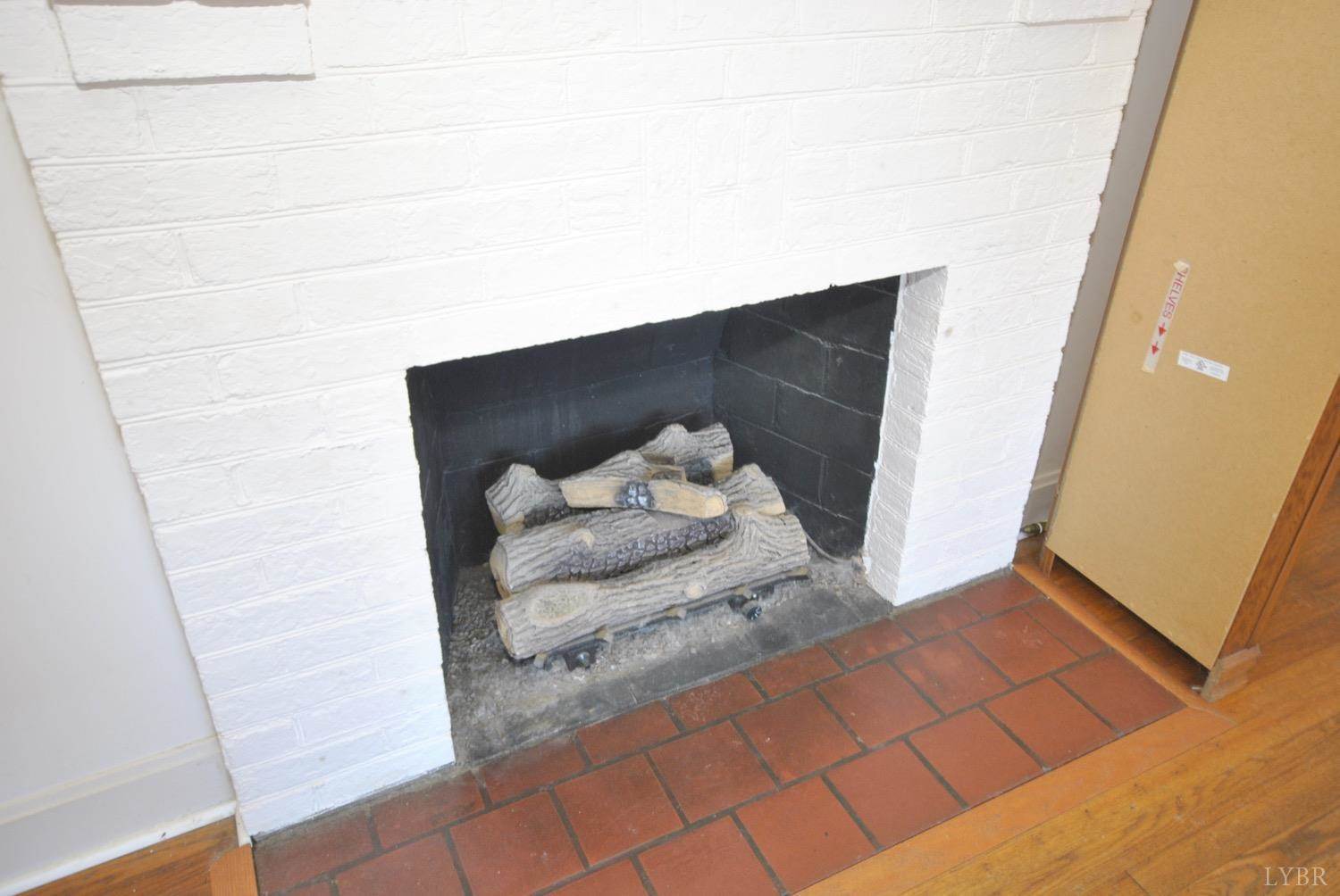 1121 Chestnut Hill Drive, Lynchburg, VA 24502