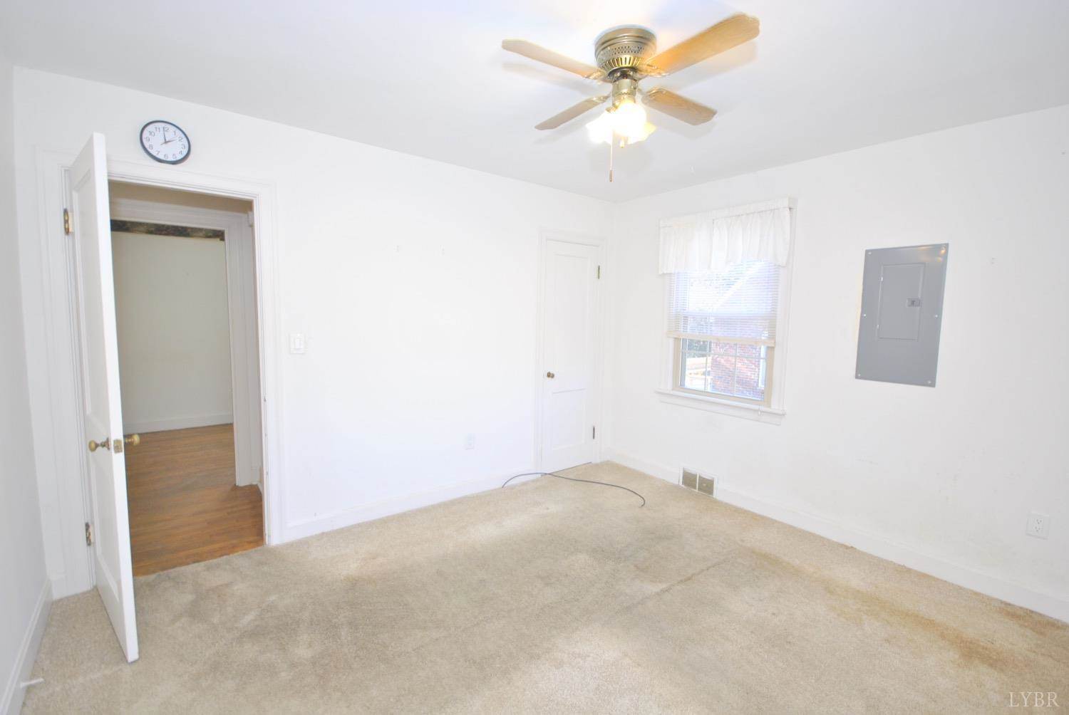 1121 Chestnut Hill Drive, Lynchburg, VA 24502