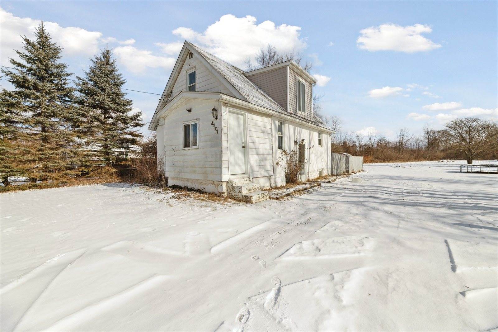 4173 South Belsay Road, Burton, MI 48519