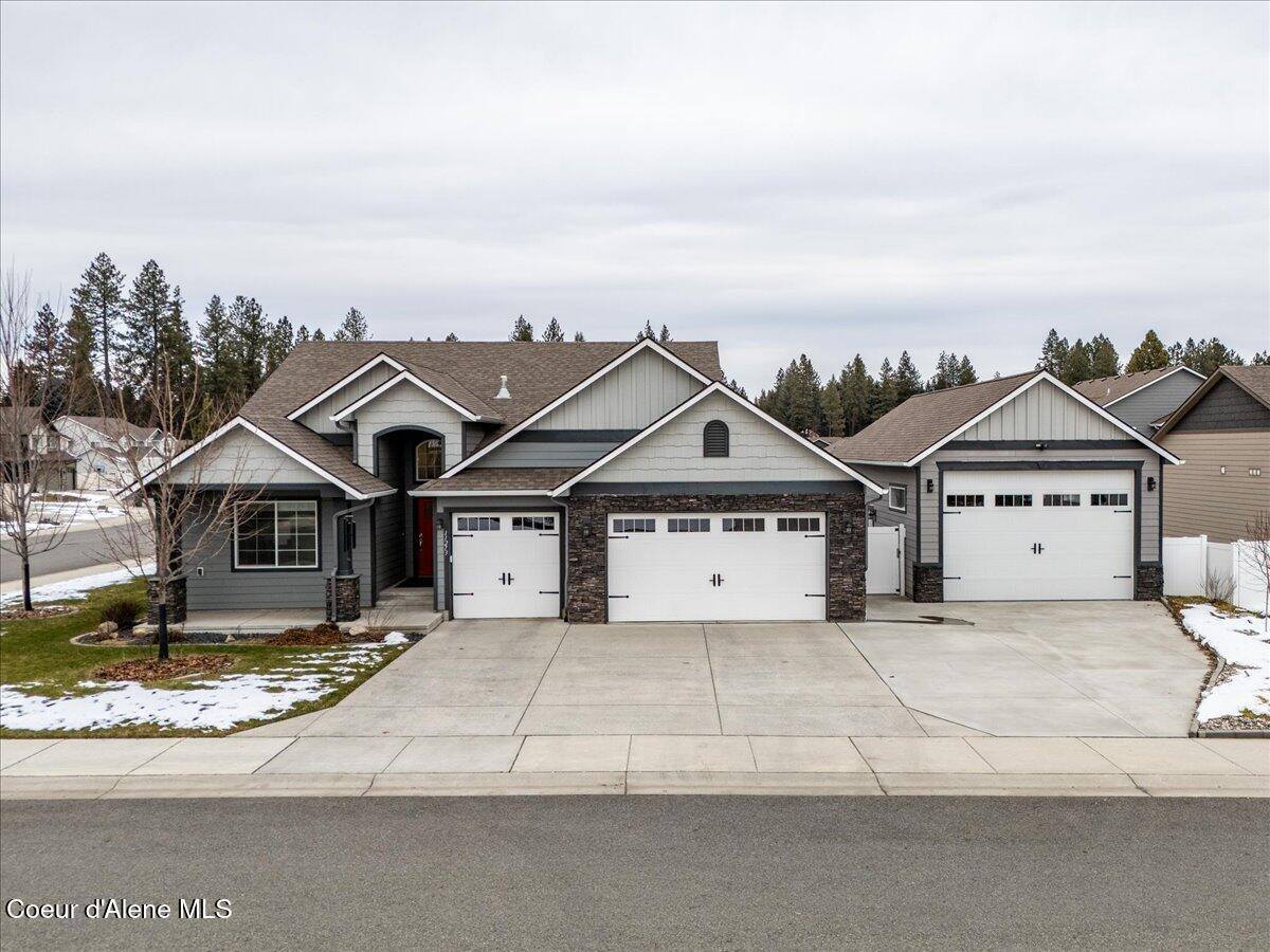 11273 North Emerald Dr, Hayden, ID 83835