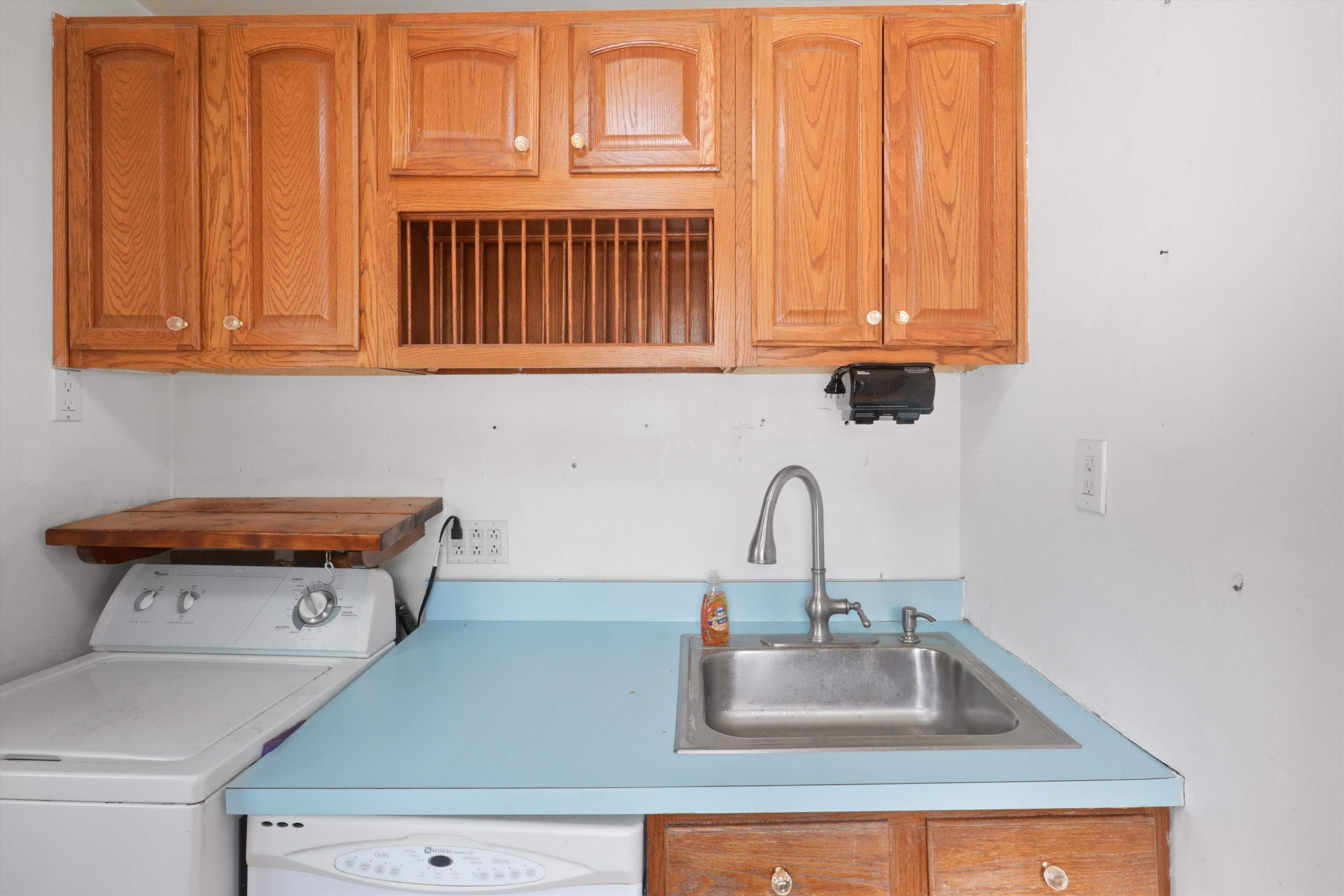 3400 Elmwood Drive, Alexandria, VA 22303