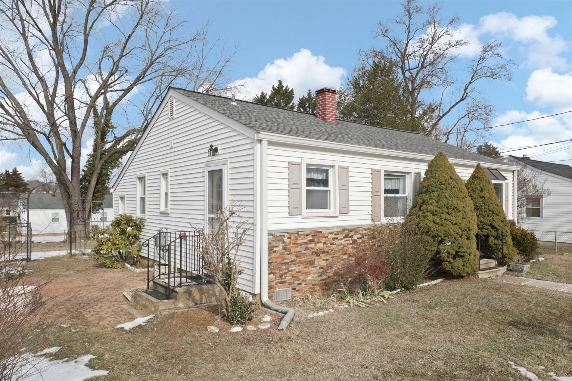 3400 Elmwood Drive, Alexandria, VA 22303