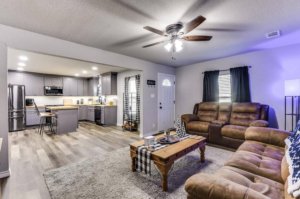 1406 Resistol Road, Garland, TX 75042