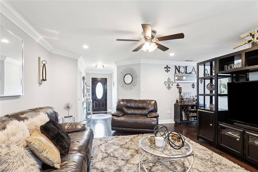 1504 Swan Court, Gretna, LA 70056