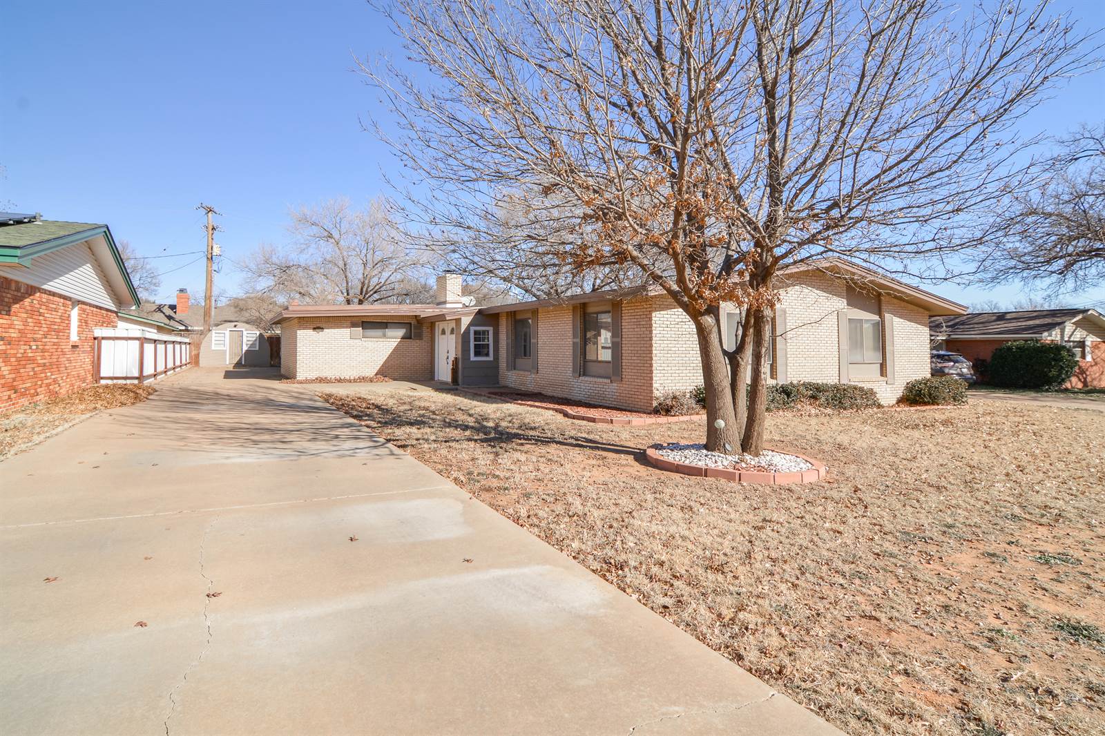 5220 25th St, Lubbock, TX 79407