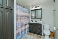 5220 25th St, Lubbock, TX 79407