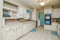 5220 25th St, Lubbock, TX 79407