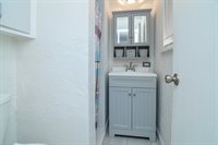 5220 25th St, Lubbock, TX 79407