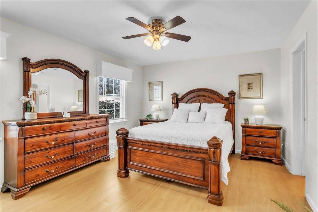 585 Sheridan St, Chicopee, MA 01020