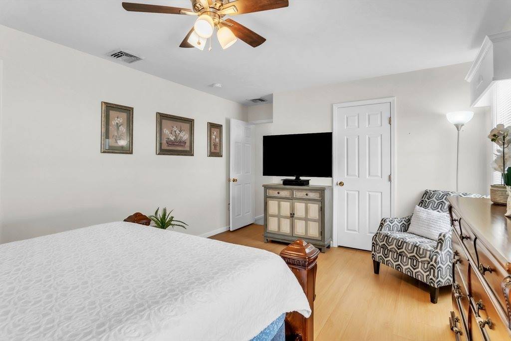585 Sheridan St, Chicopee, MA 01020