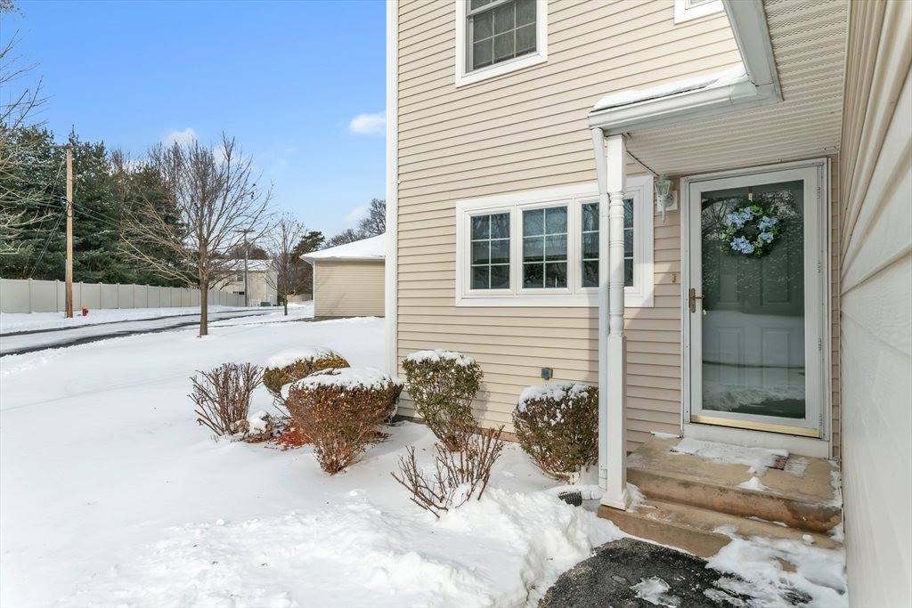 585 Sheridan St, Chicopee, MA 01020