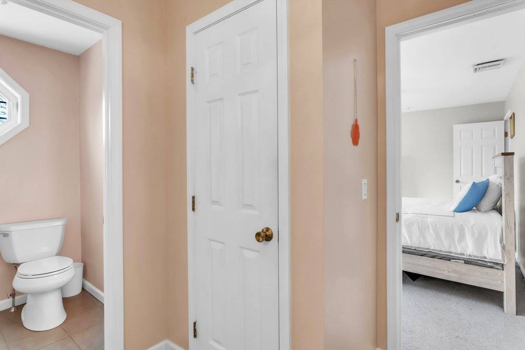 585 Sheridan St, Chicopee, MA 01020