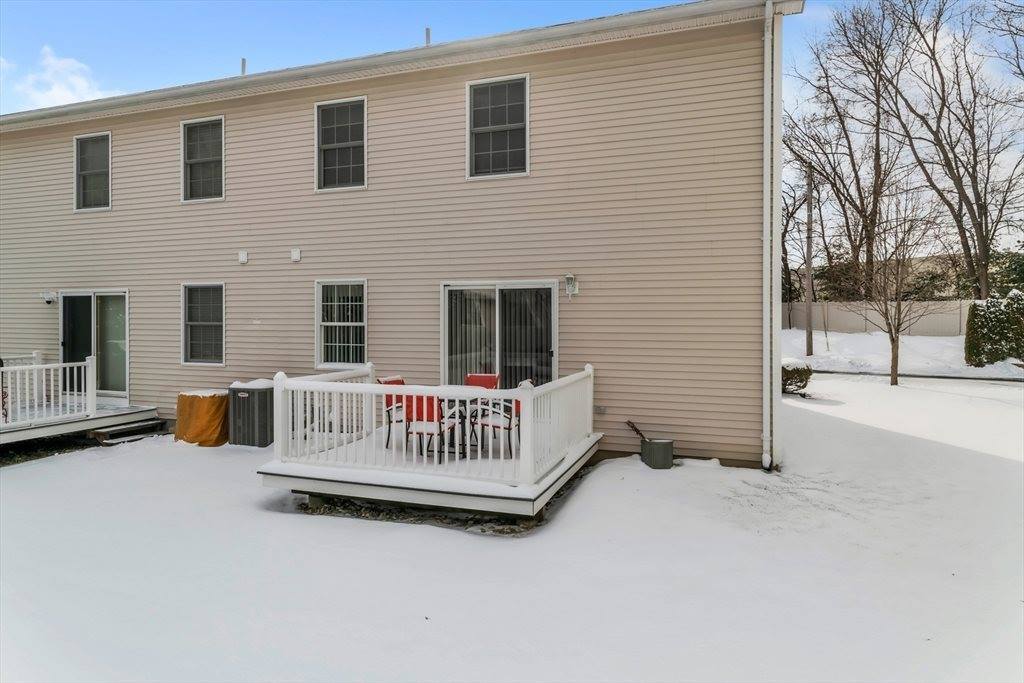 585 Sheridan St, Chicopee, MA 01020