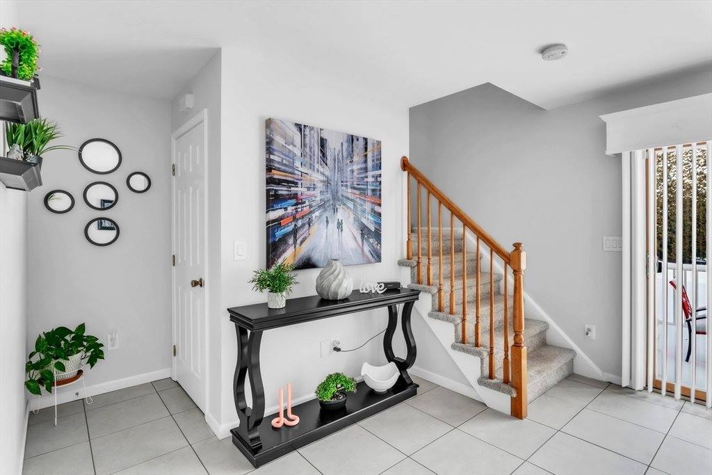 585 Sheridan St, Chicopee, MA 01020