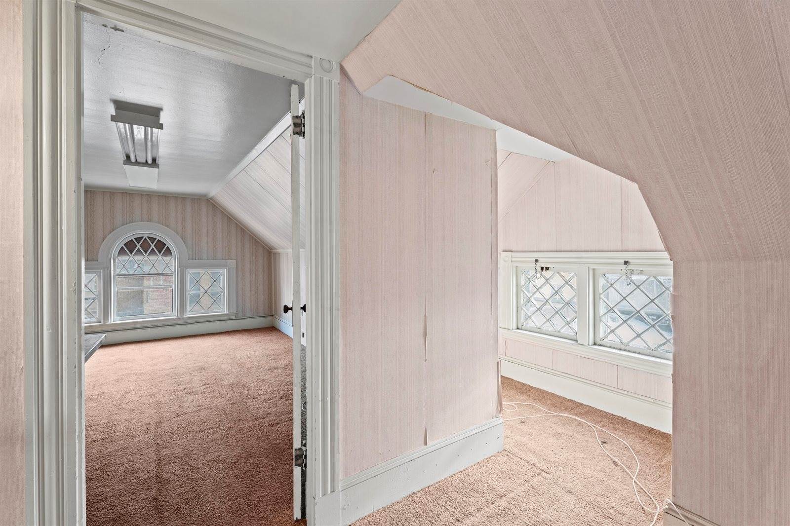 44 Center Street, Bangor, ME 04401