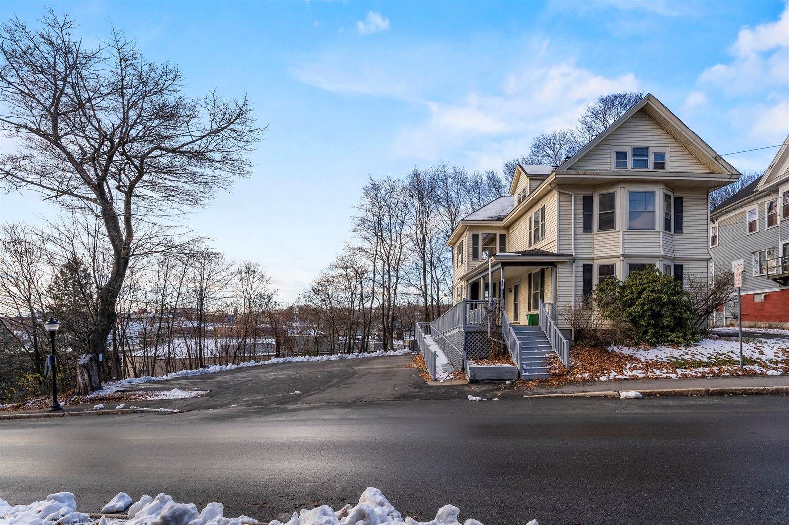 44 Center Street, Bangor, ME 04401