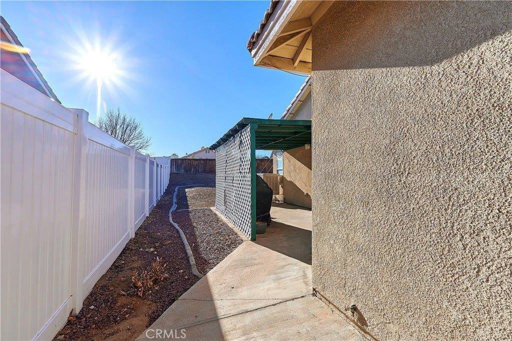 12426 Del Amo Way, Victorville, CA 92392