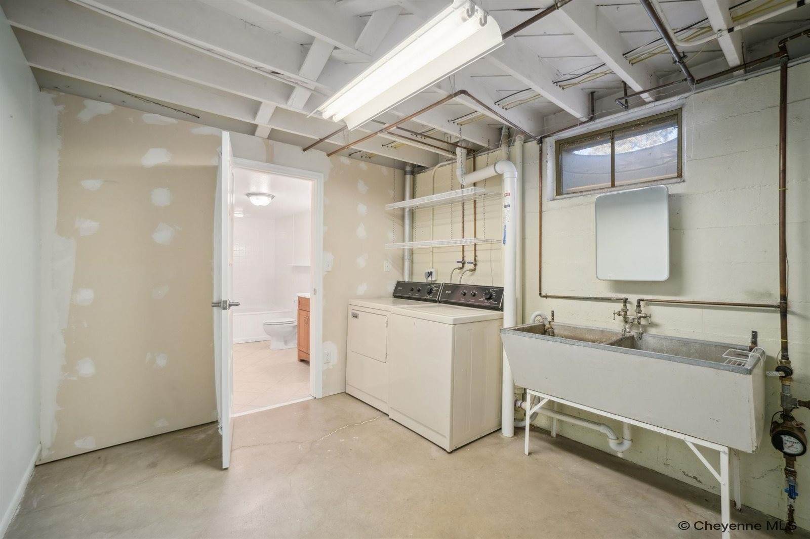 3228 Boxelder Dr, Cheyenne, WY 82001