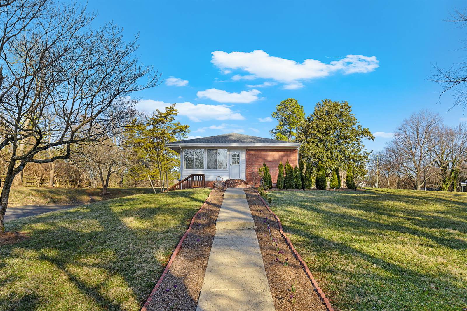 6321 Nordix Dr, Warrenton, VA 20187