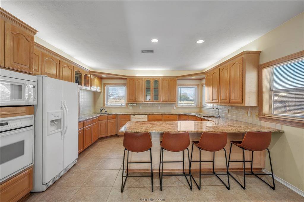 1202 Glenhaven Drive, College Station, TX 77840