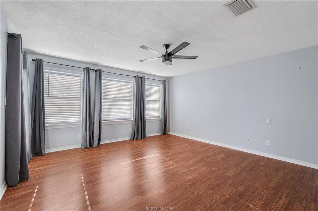 1202 Glenhaven Drive, College Station, TX 77840