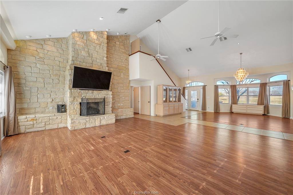 1202 Glenhaven Drive, College Station, TX 77840