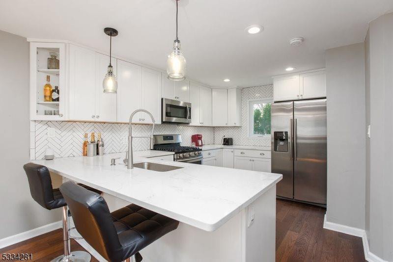 20 Ramapo Rd, Cranford Township, NJ 07016