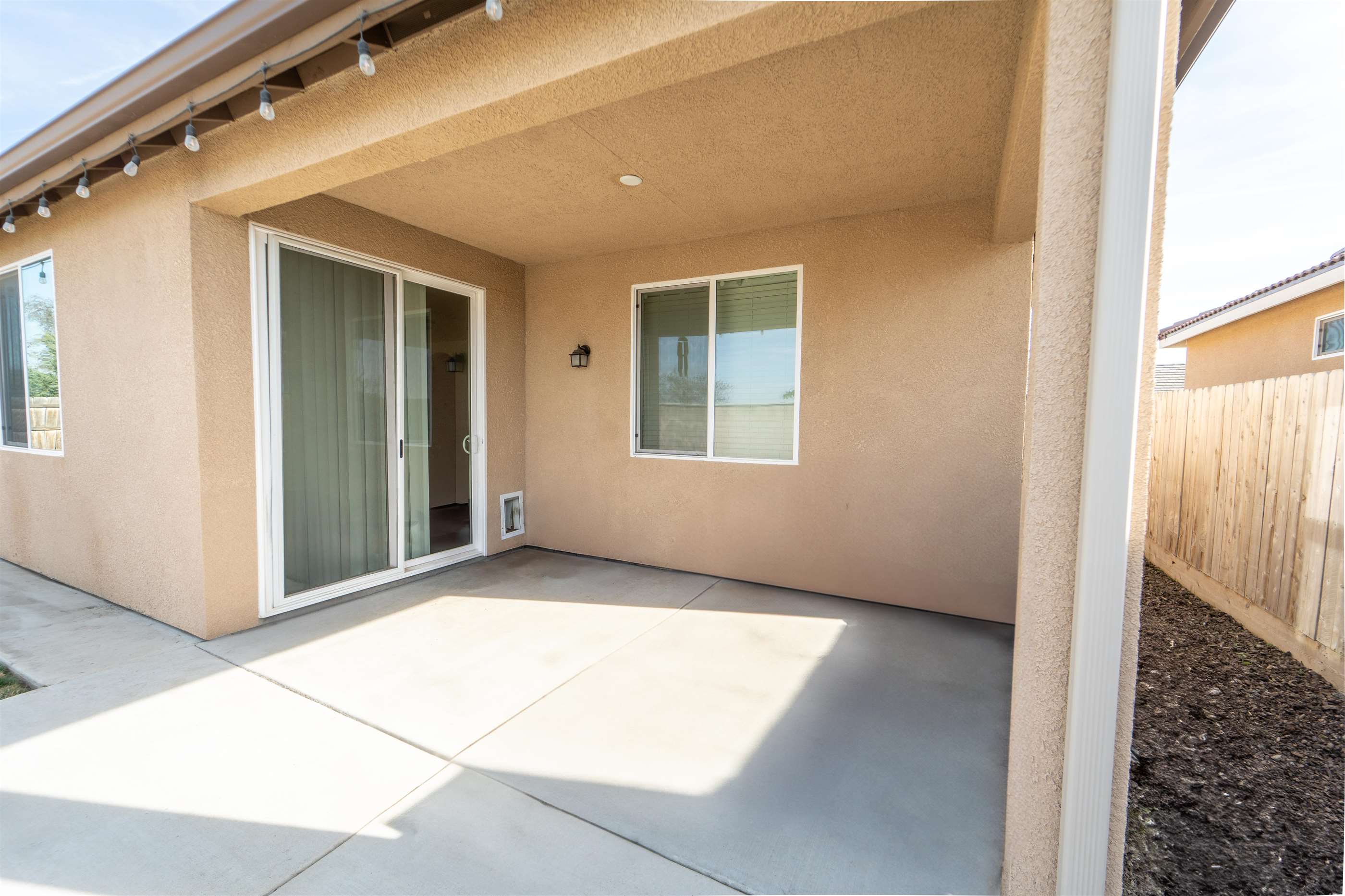 3219 Manchester Street, Tulare, CA 93277