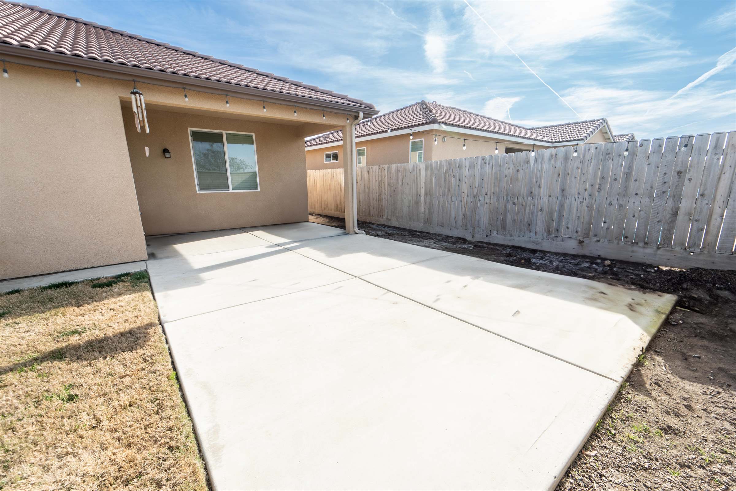 3219 Manchester Street, Tulare, CA 93277