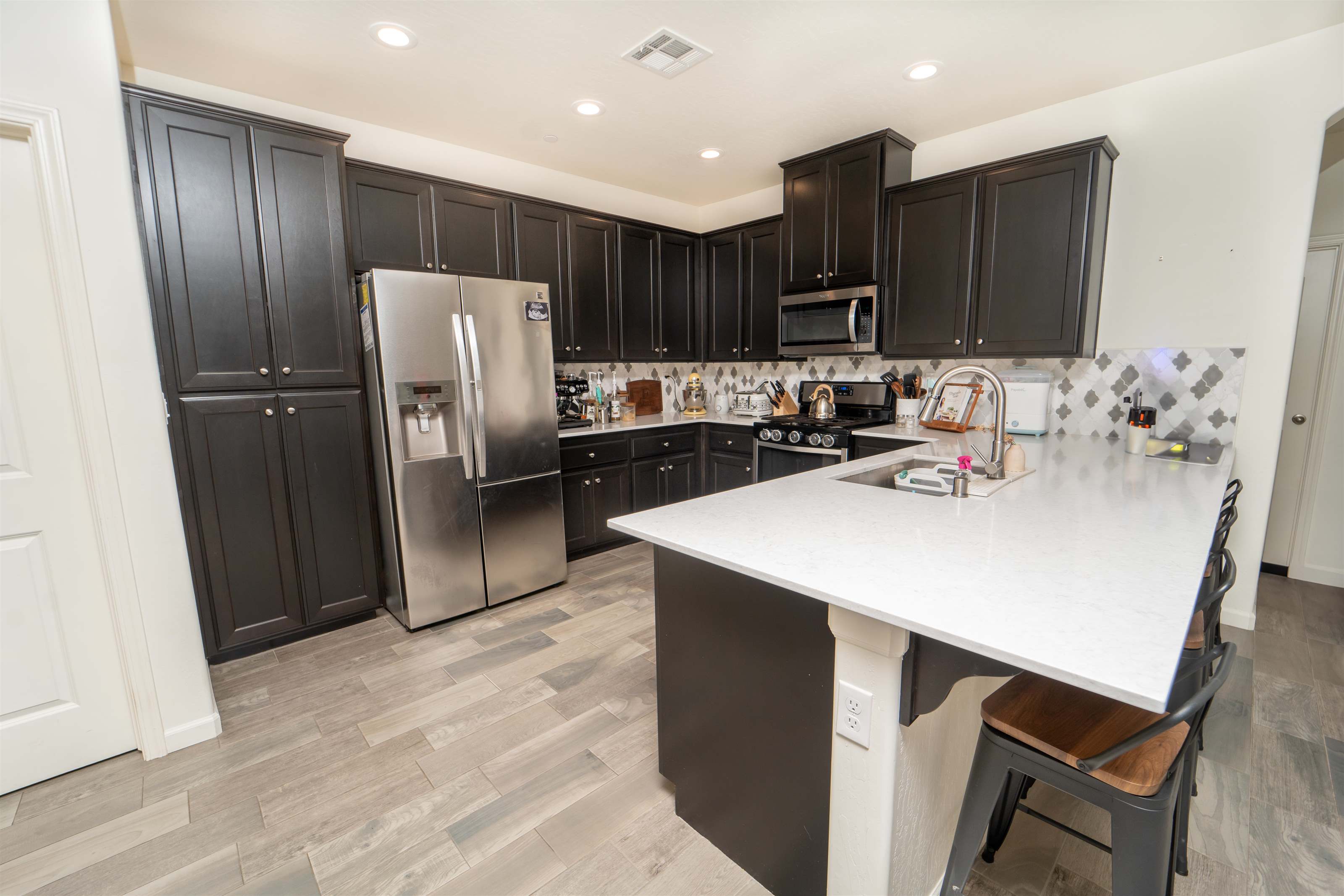 3219 Manchester Street, Tulare, CA 93277