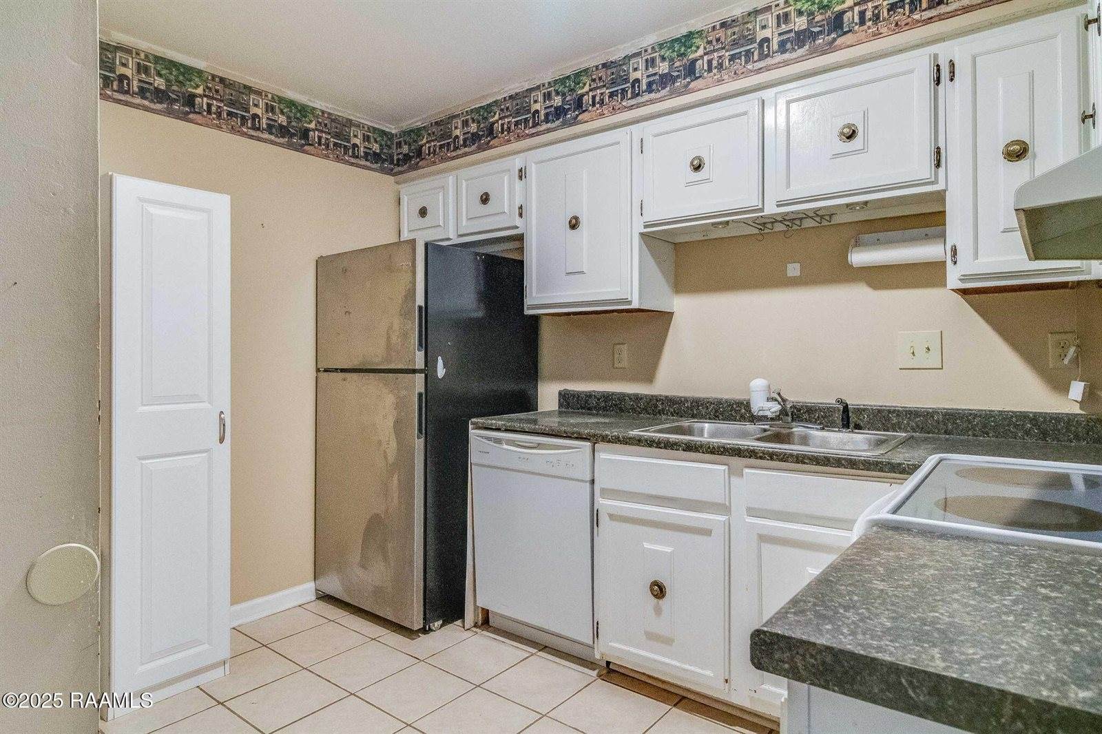 122 Sandest Drive, Lafayette, LA 70508