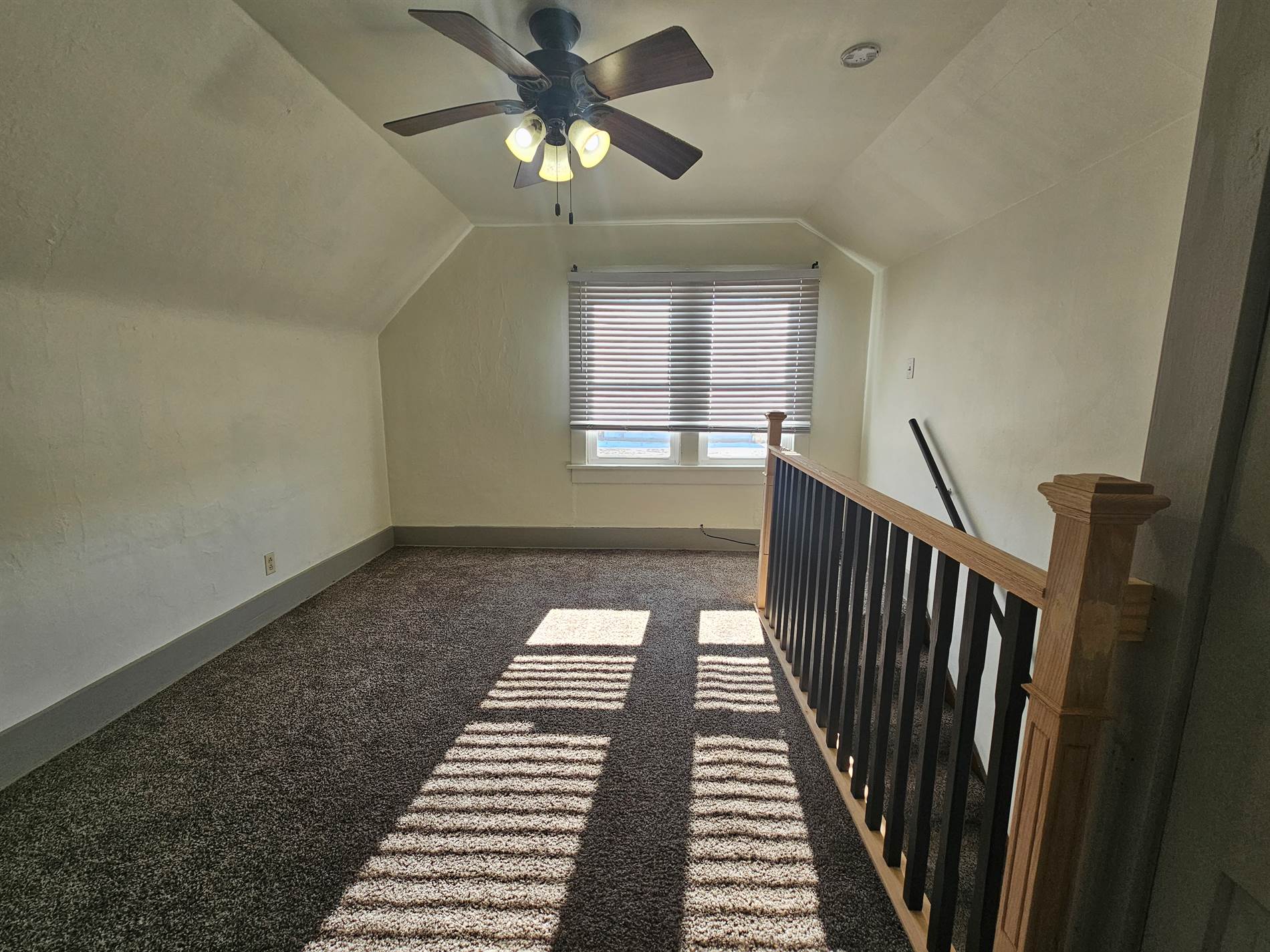 602 N 13 1/2 Street, Terre Haute, IN 47807