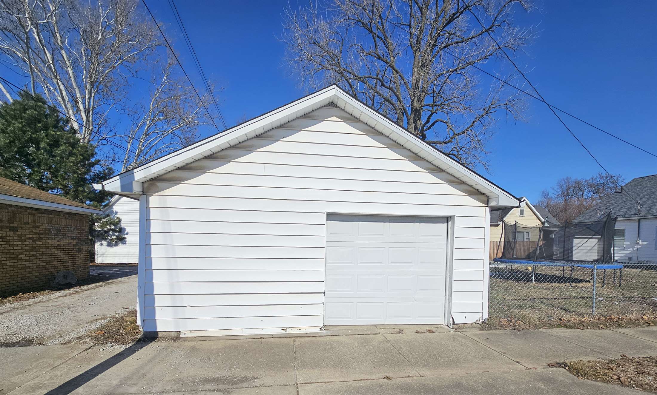602 N 13 1/2 Street, Terre Haute, IN 47807